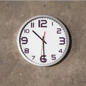 Elégant Numéros Romains Horloge Conception Visage