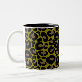 Elegant Olive Green black Leopard Print monogram Tweekleurige Koffiemok