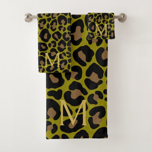 Elegant Olive Green Leopard Monogram  (En situation)