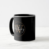 Élégant or noir Script Monogramme Nom Mug (Devant gauche)
