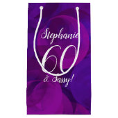 Elegant Paars 60 en Sassy Birthday Party Klein Cadeauzakje (Voorkant)