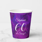 Elegant Paars 60 en Sassy Birthday Party Papieren Bekers (Voorkant)