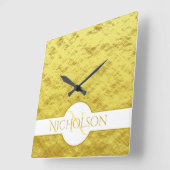 Elegant Pas getrouwd Monogram Aangepaste naam Gold Vierkante Klok (Hoek)