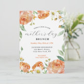Elegant Peach Floral Moederdag Brunch Kaart (Staand voorkant)