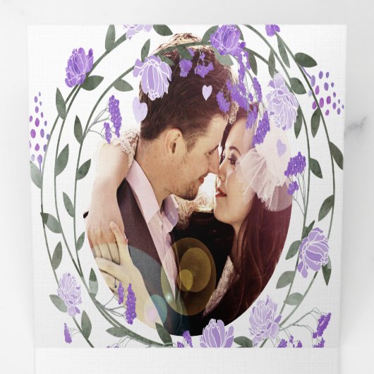 Elégant Peine violette Mariage Floral Tri-Fold Inv (Intérieur en premier)