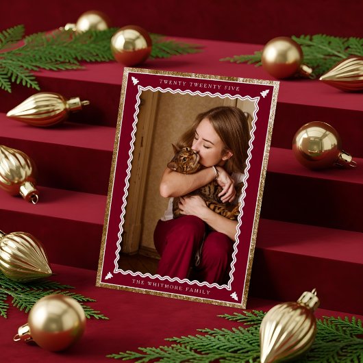Elegant Photo Faux Gold & Burgundy Wavy Frame Feestdagenkaart