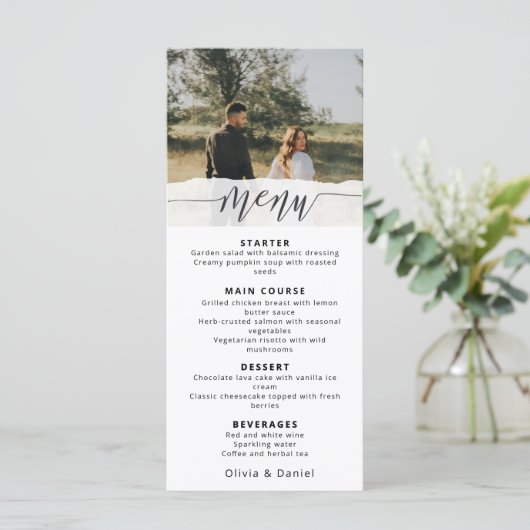Elegant Photo Wedding Menu with Modern Script (Debout devant)