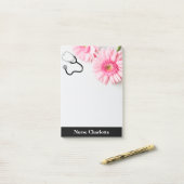 Elegant Pink Daisy Nurse Post-it® Notes (Op bureau)