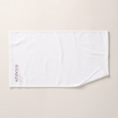 Élégant Pink Monogramme Script Nom initial Blanc (Serviette à main)