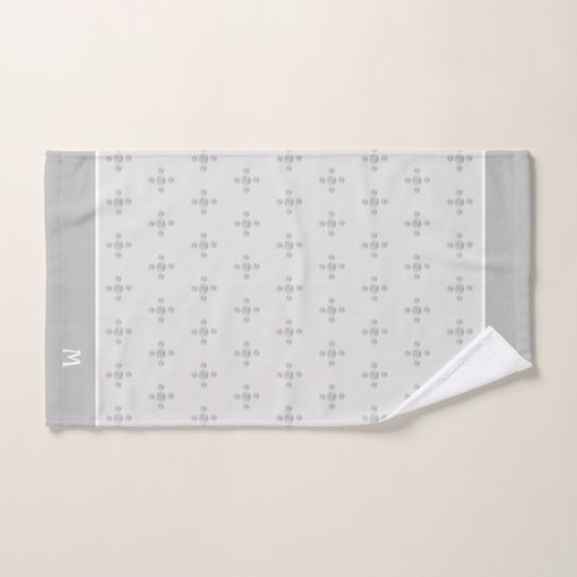 Elegant Polka Dots on Light Silver Grey Bad Handdoek (Handdoek)