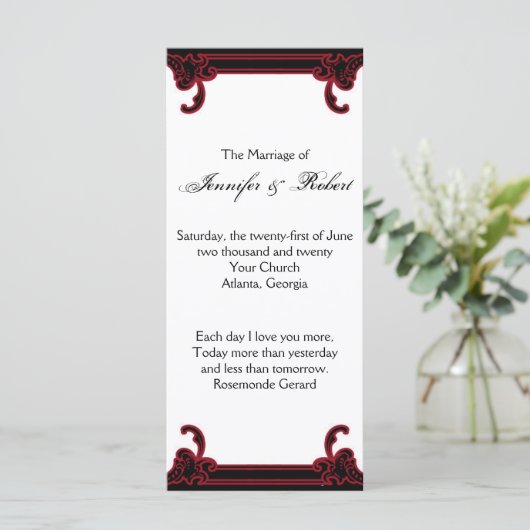 Élégant programme de mariage dans un cadre gothiqu (Debout devant)