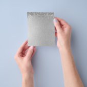 Elégant prospectus blanc argenté (main)