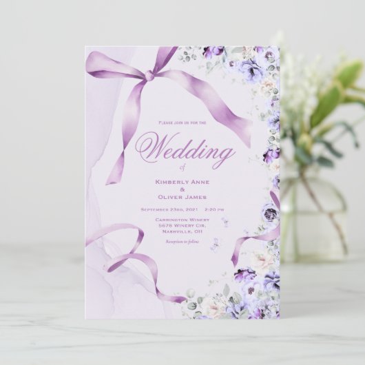 Elegant Purple Floral Ribbons Wedding Invitation (Debout devant)