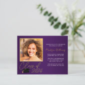 Elégant Purple Gold Graduation Party Invitation (Debout devant)