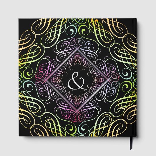 Elegant Rainbow Scrollwork Script op zwart Gastenboek (Achterkant)