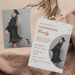 Élégant Red and White Graduation Party Invitation