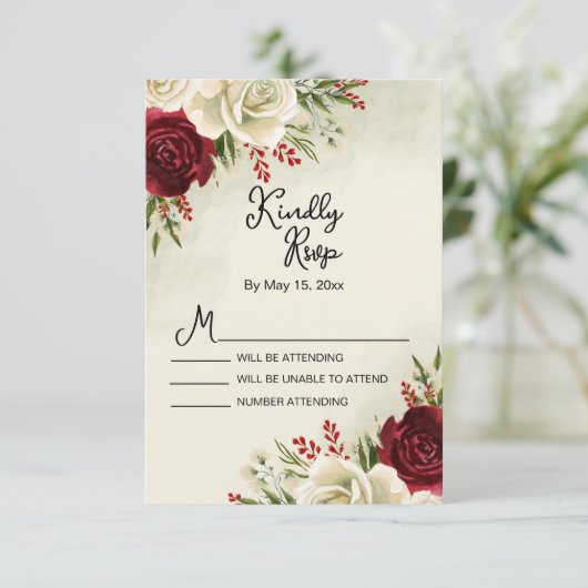 Elegant rode rozen Wedding RSVP Kaart (Staand voorkant)