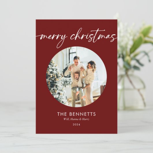 Elegant rood script Vrolijk kerstfeest Multi-Photo Feestdagenkaart (Staand voorkant)
