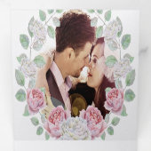 Elegant Roos Garden Floral Wreath Wedding Drieluik Uitnodiging (Binnenzijde eerst)