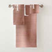 Elegant Roos Gold Brushed Metal Monogram Script Bad Handdoek (Insitu)