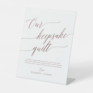 Elegant Roos Gold-kalligrafie Onze keepaardkwilt Reclamebord Met Voetstuk