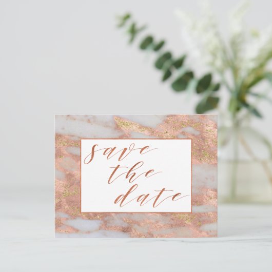 Elegant Roos Gold Marble Script Save the Date Aankondigingskaart (Staand voorkant)