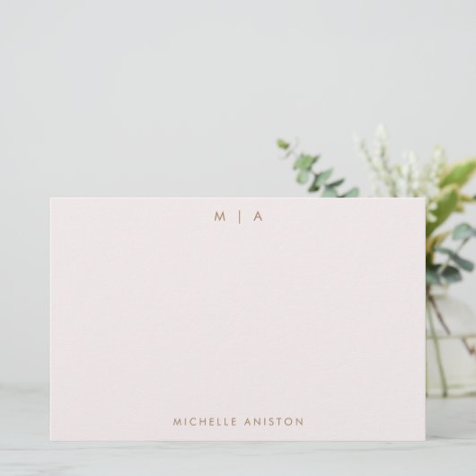 Elegant Roos Goud Modern Monogram Classic Custom Briefpapier (Staand voorkant)