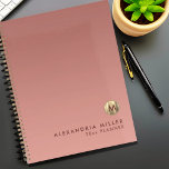 Elégant Rose Rose Gold Année Date<br><div class="desc">Elégant Luxe Brossé Mémaillon d'or métal Nom Année Date Texte Personnalisé Rose Rose Or Gradient Arrière - plan Rendez-vous Planificateur du livre</div>