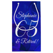 Elegant Royal Blue 65 & Gepensioneerd Pensioenfees Klein Cadeauzakje (Achterkant)