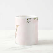 Elegant Roze Bloemen Monogram V Koffie Mok (Center)
