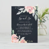 Elegant Roze Blush Bloemen Sip En Bekijk Uitnodigi Kaart (Staand voorkant)