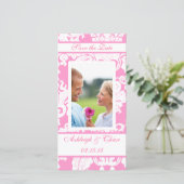 Elegant roze Damask slaat de datum opUw foto Save The Date (Staand voorkant)