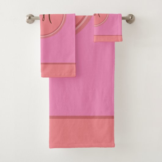 Elegant Roze Koraal Modern Monogram Bad Handdoek (Insitu)