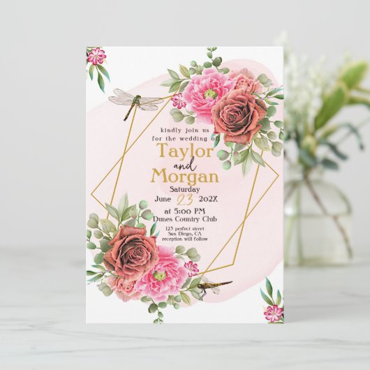 Elegant roze rozen en libellen bruiloft kaart (Staand voorkant)