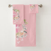 Elegant Rozen Floral roze Script Monogram Bad Handdoek (Insitu)