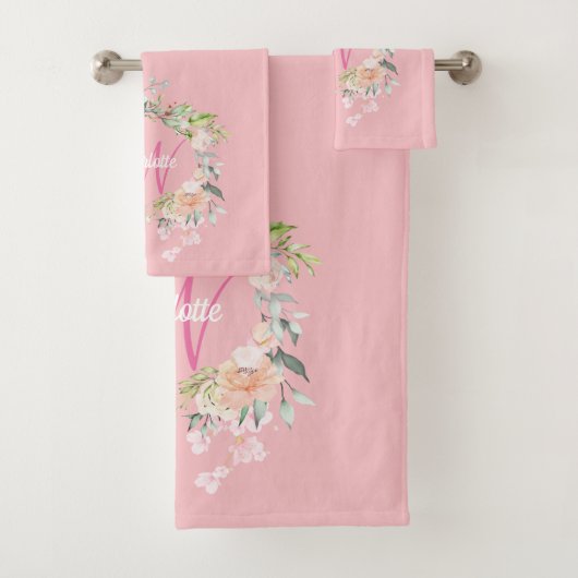 Elegant Rozen Floral roze Script Monogram Bad Handdoek (Insitu)