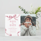 Élégant Ruban Rose pour Graduation Save the Date (Debout devant)