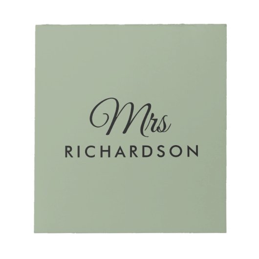 Elegant Sage Green Custom Mrs Script Family Name Notitieblok (Voorkant)