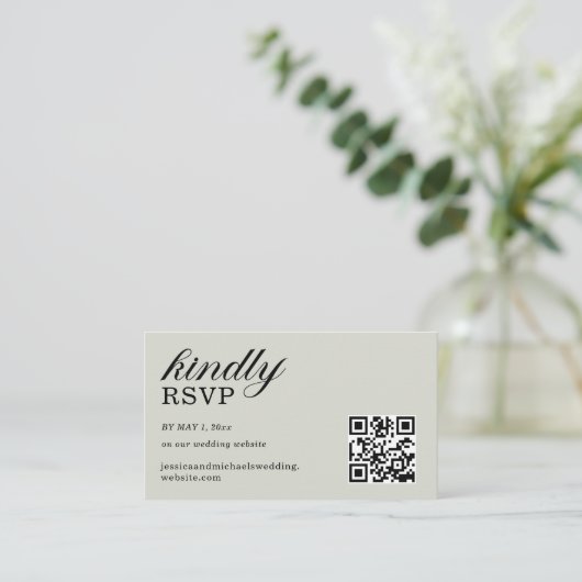 Elegant Sage Green RSVP Website QR Code Informatiekaartje (Staand voorkant)