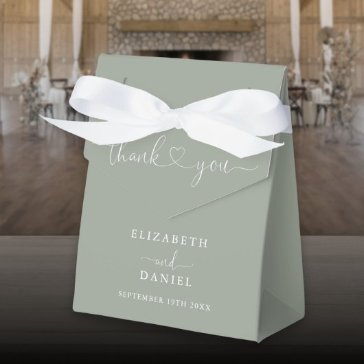 Elegant Sage Groen Hart Script Bruiloft Bedankdoosjes