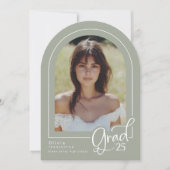 Elégant Sage Simple Photo 2025 Grad Faire-part (Devant)