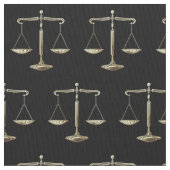 Elegant Scales of Justice | Advocaat Stof (Close Up)