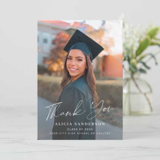 Elegant script afstuderen foto afstuderen dank u kaart (Staand voorkant)