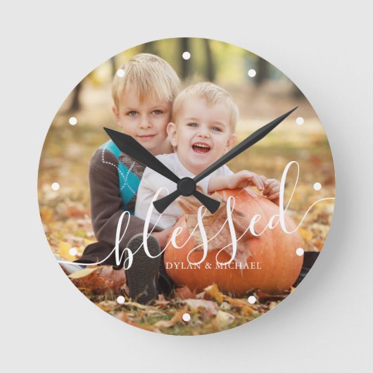 Elegant script "Blessed" aangepaste foto Ronde Klok (Voorkant)
