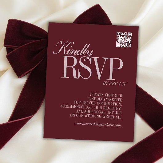 Elegant Script Burgundy Red QR Code Formal Wedding RSVP Kaartje
