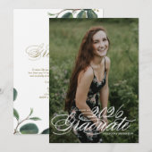 Elegant Script Class of 2025 Foto Afstuderen Aankondiging (Voorkant / Achterkant)