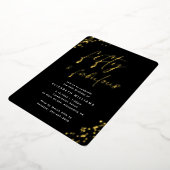 Elegant Script Fifty en Fabulous Birthday Gold Folie Uitnodiging (Gedraaid)