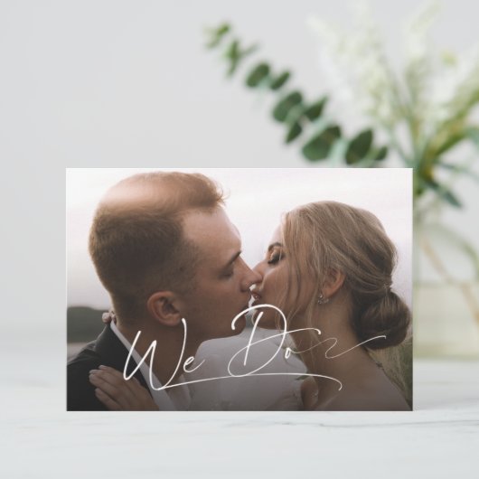 Elegant script foto bruiloft minimaal modern RSVP (Staand voorkant)