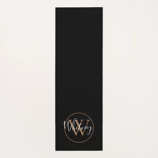 Elegant Script Girly Black Gold Monogram Yoga Mat (Achterkant)