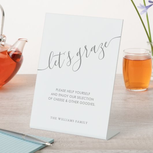 Elegant Script Grijze Grazing Tafel Bruiloft Reclamebord Met Voetstuk (Insitu)
